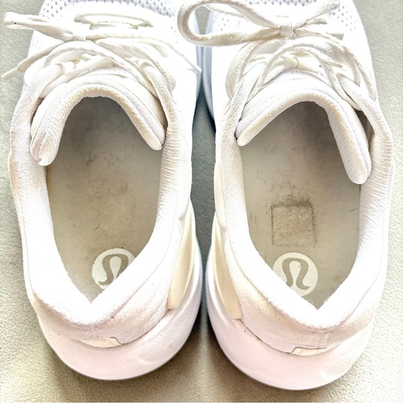 Lululemon Men’s Beyondfeel Running Shoe - Picture 9 of 12